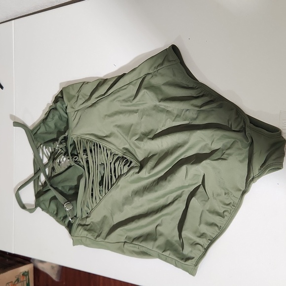 Time and Tru Swimsuit Womens Size 16/18 one piece Olive Green - Picture 3 of 9